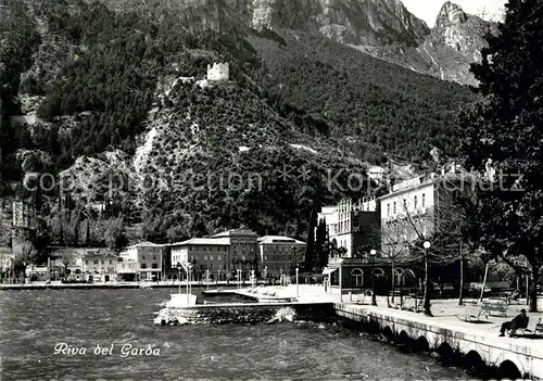 AK / Ansichtskarte Riva del Garda Uferpromenade Kat. 
