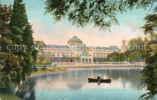 AK / Ansichtskarte Wiesbaden Neues Kurhaus mit Weiher Terrasse Kat. Wiesbaden