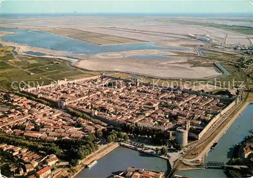 AK / Ansichtskarte Aigues Mortes Gard Fliegeraufnahme Kat. Aigues Mortes