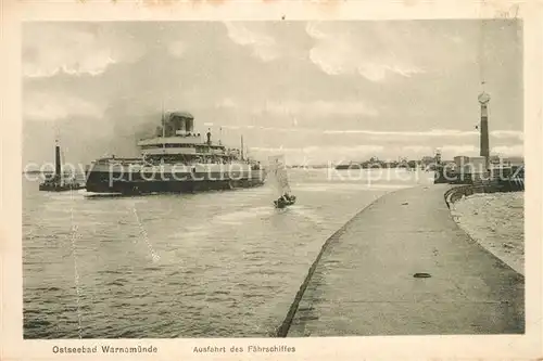 AK / Ansichtskarte Warnemuende Ostseebad Ausfahrt des Faehrschiffes Kat. Rostock