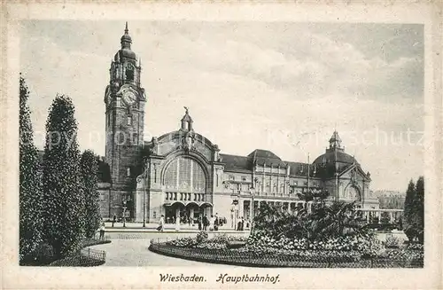AK / Ansichtskarte Wiesbaden Hauptbahnhof Kat. Wiesbaden