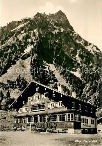 AK / Ansichtskarte Sonthofen Oberallgaeu Giebelhaus Berggasthof mit Giebel im Hintersteiner Tal Allgaeuer Alpen Kat. Sonthofen