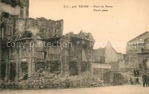 AK / Ansichtskarte Reims Champagne Ardenne Place du Parvis Kriegszerst&#246;rungen Kat. Reims