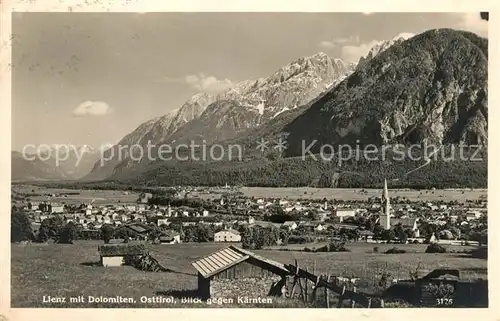 AK / Ansichtskarte Lienz Tirol Gesamtansicht mit Dolomiten Blick gegen Kaernten Kat. Lienz