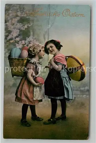 AK / Ansichtskarte Ostern Easter Paques Maedchen Ostereier  Kat. Greetings