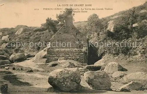 AK / Ansichtskarte Perros Guirec La Vallee des Grands Troeros et la Vieux Moulin Hante Kat. Perros Guirec