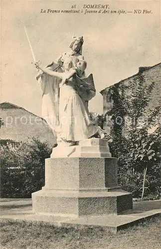 AK / Ansichtskarte Domremy la Pucelle Vosges Jeanne d`Arc son epee Kat. Domremy la Pucelle
