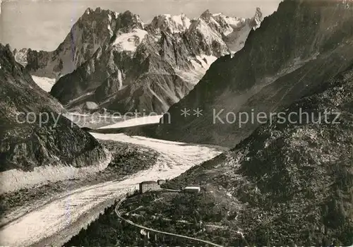 AK / Ansichtskarte Chamonix Le Montenvers Mer de Glace Grandes Jorasses Kat. Chamonix Mont Blanc