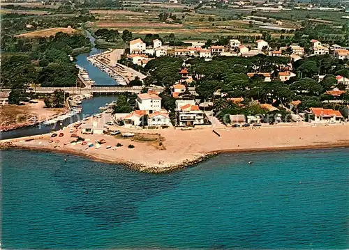 AK / Ansichtskarte Hyeres les Palmiers Fliegeraufnahme Port Aygade Kat. Hyeres