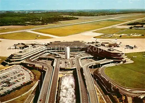 AK / Ansichtskarte Flughafen Airport Aeroporto Koeln Bonn Fluggast Abfertigungshalle Fliegeraufnahme Kat. Flug