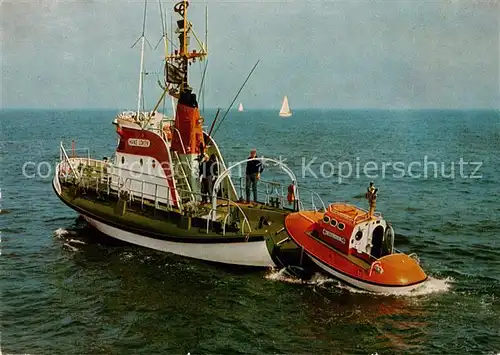 AK / Ansichtskarte Motorboote Seenot Rettungsboot Tochterboot Kat. Schiffe