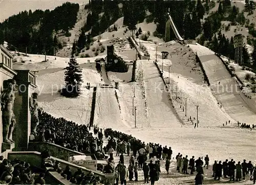 AK / Ansichtskarte Ski Flugschanze Olympia Skistadion Garmisch Partenkirchen Kat. Sport