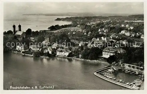 AK / Ansichtskarte Friedrichshafen Bodensee Fliegeraufnahme Hafen Panorama Kat. Friedrichshafen