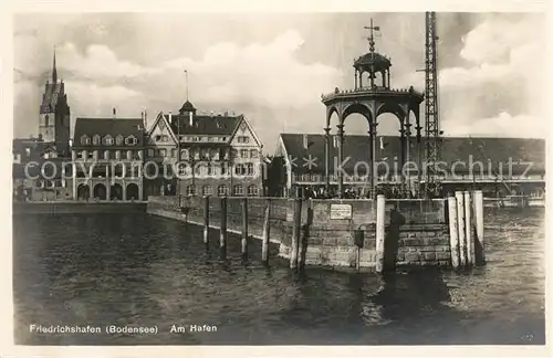 AK / Ansichtskarte Friedrichshafen Bodensee Hafen Kat. Friedrichshafen