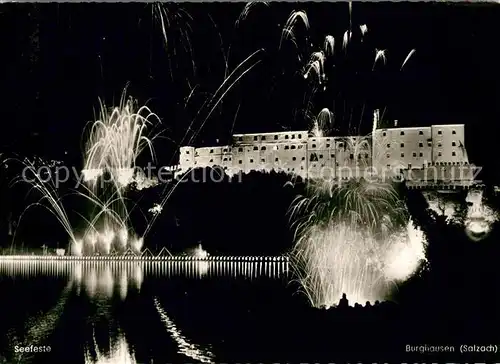 AK / Ansichtskarte Burghausen Salzach Seefeste Feuerwerk Schloss Nachtaufnahme Kat. Burghausen