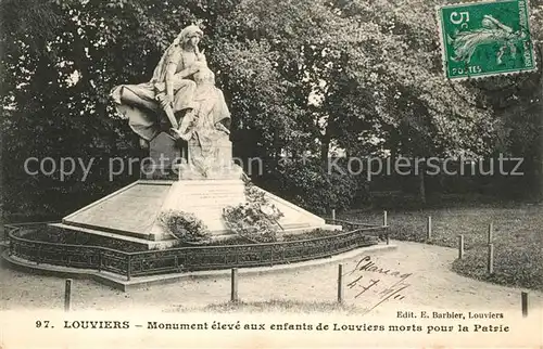 AK / Ansichtskarte Louviers Eure Monument eleve aux enfants de Louviers morts por la Patrie Kat. Louviers