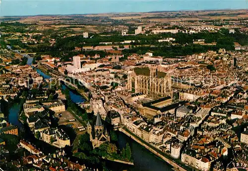 AK / Ansichtskarte Metz Moselle Vue aerienne La Moselle et la Cathedrale Kat. Metz