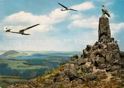 AK / Ansichtskarte Segelflug Wasserkuppe Rhoen Fliegerdenkmal Kat. Flug