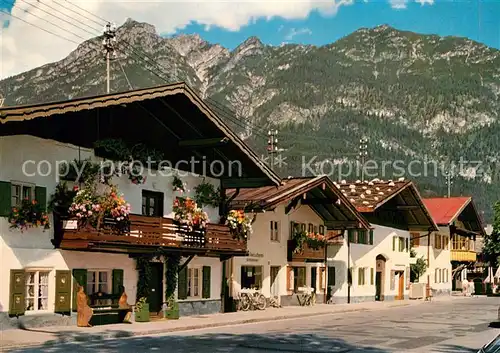 AK / Ansichtskarte Garmisch Partenkirchen Klammstrasse mit Kramer Ammergauer Alpen Kat. Garmisch Partenkirchen