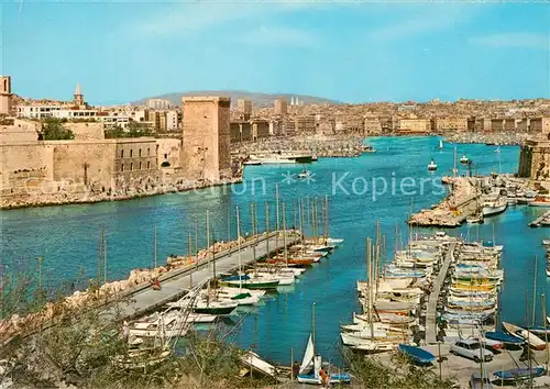 AK / Ansichtskarte Marseille Bouches du Rhone Le vieux Port