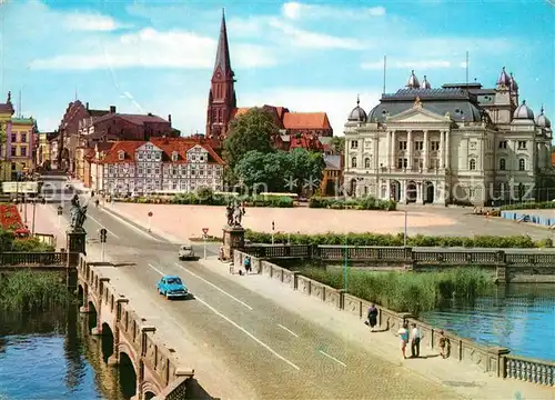 AK / Ansichtskarte Schwerin Mecklenburg Bruecke Theater Dom Kat. Schwerin