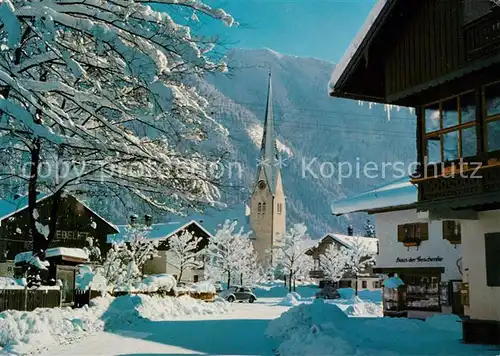 AK / Ansichtskarte Bayrischzell Winteridyll mit Kirche Kat. Bayrischzell