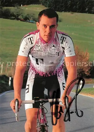 AK / Ansichtskarte Radsport Radrennfahrer Uwe Raab Autogramm Telekom Kat. Sport