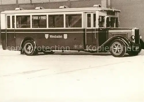 AK / Ansichtskarte Autobus Omnibus Oldtimer 1929 Henschel Wiesbaden Kat. Autos