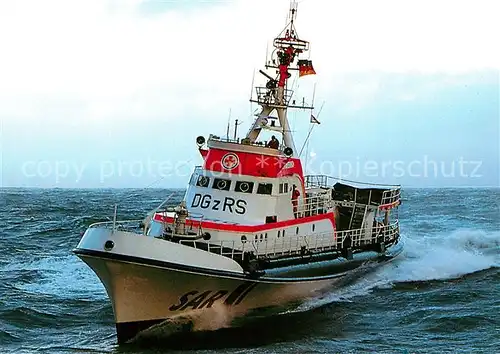 AK / Ansichtskarte Motorboote Seenotkreuzer mit Tochterboot  Kat. Schiffe