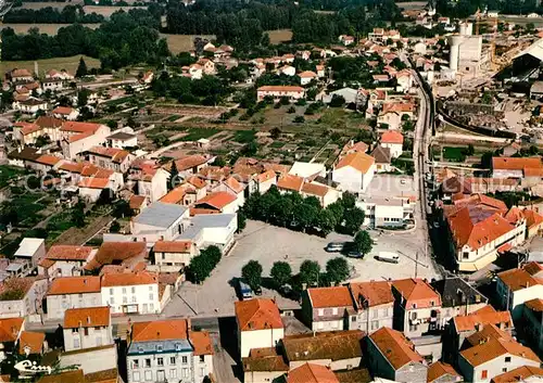 AK / Ansichtskarte Puy Guillaume Fliegeraufnahme Kat. Puy Guillaume