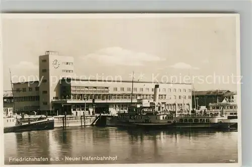 AK / Ansichtskarte Friedrichshafen Bodensee Hafenbahnhof Dampfschiffe Kat. Friedrichshafen