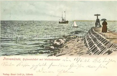 AK / Ansichtskarte Travemuende Ostseebad Hafeneinfahrt Schiffe Wellenbrecher Kat. Luebeck