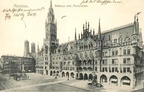 AK / Ansichtskarte Muenchen Rathaus Marienplatz Kat. Muenchen