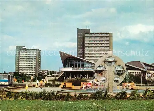 AK / Ansichtskarte Rostock Mecklenburg Vorpommern Suedstadt An der Kosmos Gaststaette Wasserspiele Kat. Rostock