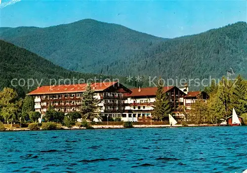 AK / Ansichtskarte Bad Wiessee Hotel Lederer Ansicht vom See aus Kat. Bad Wiessee