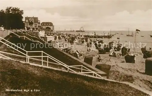 AK / Ansichtskarte Wyk Foehr Strandpartie Kat. Wyk auf Foehr