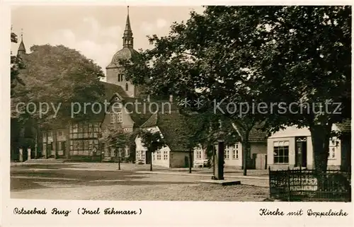 AK / Ansichtskarte Burg Fehmarn Kirche mit Doppeleiche Kat. Fehmarn