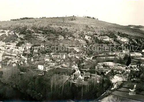 AK / Ansichtskarte Les Eyzies de Tayac Sireuil En avion au dessus de la ville Kat. Les Eyzies de Tayac Sireuil