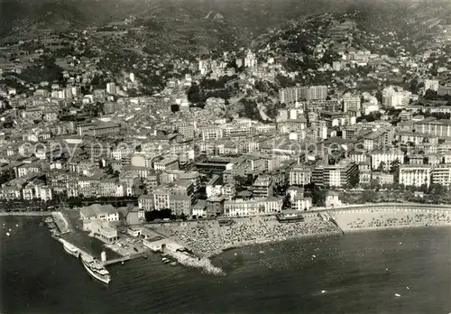 AK / Ansichtskarte Sanremo Fliegeraufnahme Strand Hafen Hotel Kat. 