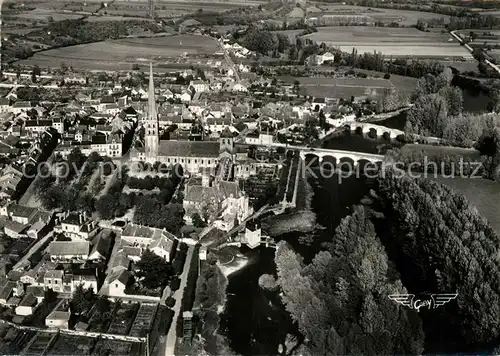 AK / Ansichtskarte Saint Savin Vienne Fliegeraufnahme Kirche Bruecke Kat. Saint Savin