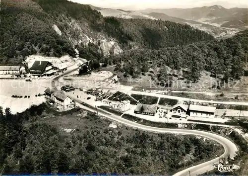 AK / Ansichtskarte Schlucht La Fliegeraufnahme Passhoehe Gasthaus Kat. Gerardmer