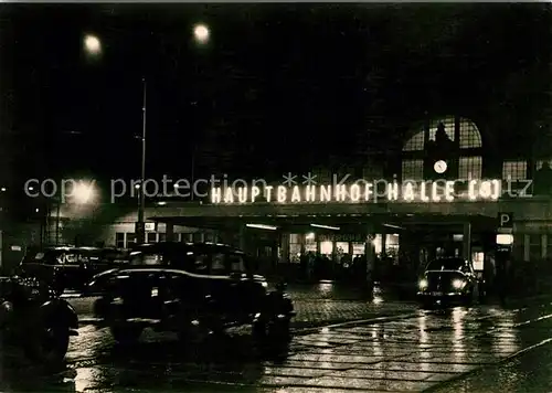 AK / Ansichtskarte Halle Saale Hauptbahnhof bei Nacht Kat. Halle