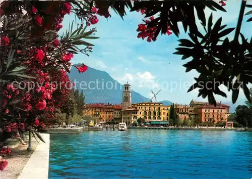 AK / Ansichtskarte Riva del Garda Scorcio panoramico Uferpromenade Gardasee Kat. 