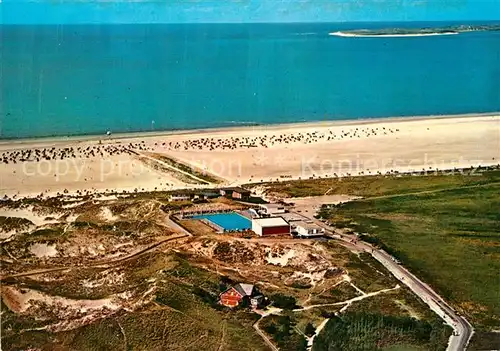 AK / Ansichtskarte Norddorf Amrum Badestrand mit Schwimmbad Fliegeraufnahme Kat. Norddorf