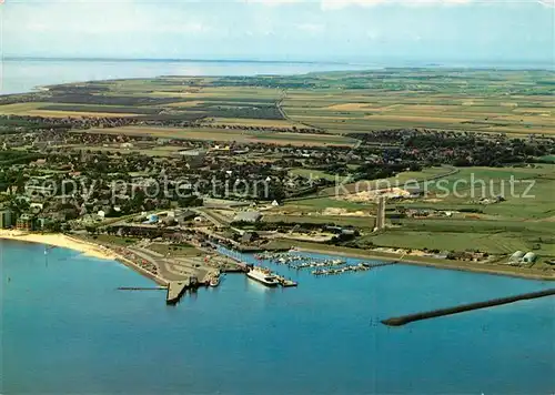 AK / Ansichtskarte Wyk Foehr Hafen Nordseeheilbad Fliegeraufnahme Kat. Wyk auf Foehr