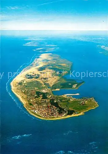 Norderney Nordseebad Nordseeinsel Fliegeraufnahme aus ca. 2500 m Hoehe mit Insel Baltrum Langeoog Spiekeroog Wangerooge Festland Kat. Norderney