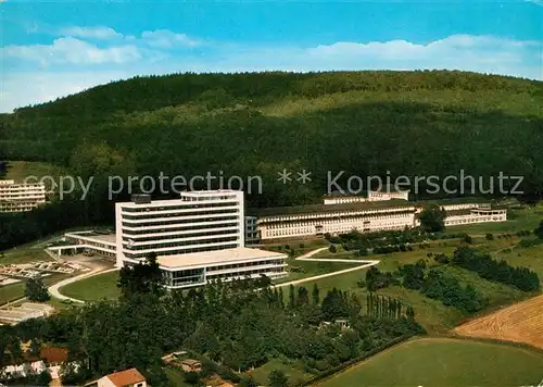 AK / Ansichtskarte Hoexter Weser Fliegeraufnahme Weserberglandklinik Kat. Hoexter