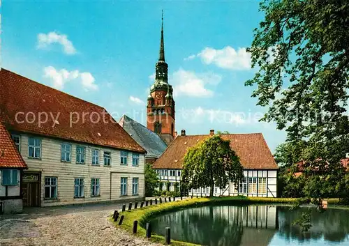 AK / Ansichtskarte Itzehoe Klosterhof mit St Laurentis Kirche Kat. Itzehoe