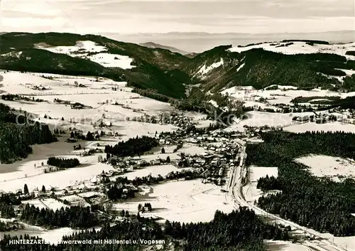 Hinterzarten Winterlandschaft Schwarzwald mit Hoellental und Vogesen Fliegeraufnahme Kat. Hinterzarten