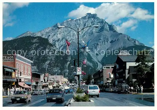 AK / Ansichtskarte Banff Canada Banff Avenue Cascade Mountain  Kat. Banff